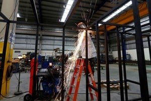 Gráfico de barras con datos de exportaciones e importaciones del primer semestre de 2025