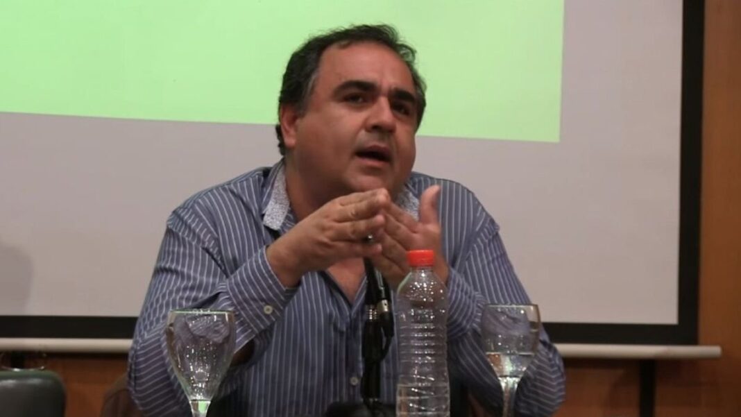 Eduardo Crespo, economista, en entrevista sobre acumulación de reservas