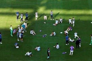 Jugadores de España celebrando el gol de la victoria ante Argentina en la final