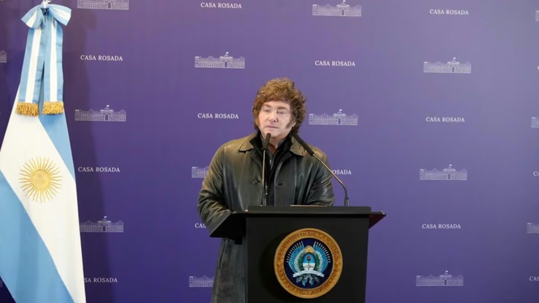 Presidente Javier Milei en reunión con legisladores en Casa Rosada