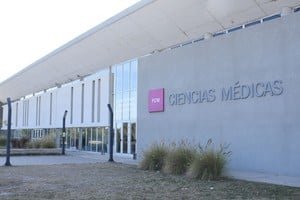 Fachada de la Facultad de Ciencias Médicas de la UNL en Santa Fe