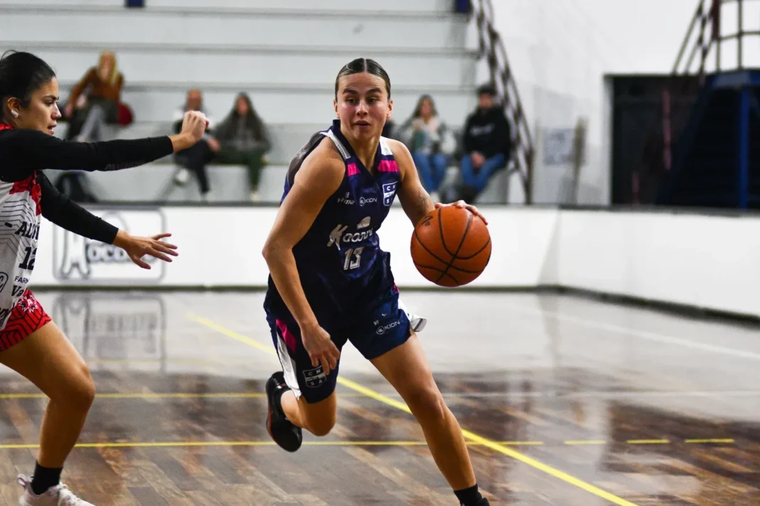 Equipo de Náutico U21 en partido de básquet