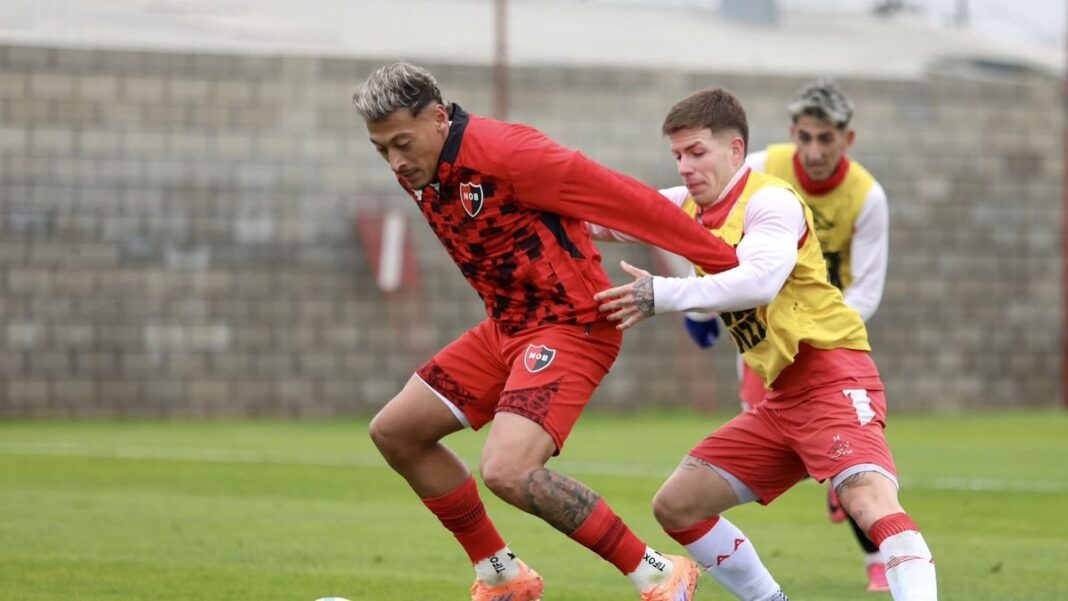 Jugadores de Newell's Old Boys durante el amistoso de pretemporada ante Argentinos Juniors