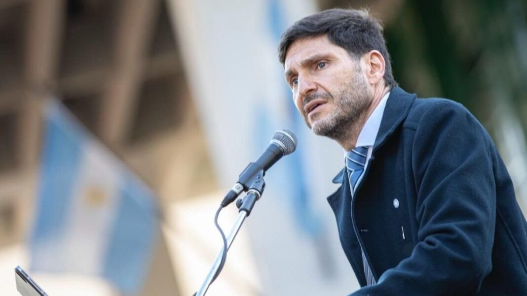 El gobernador Maximiliano Pullaro durante el acto por el 9 de Julio en Rafaela