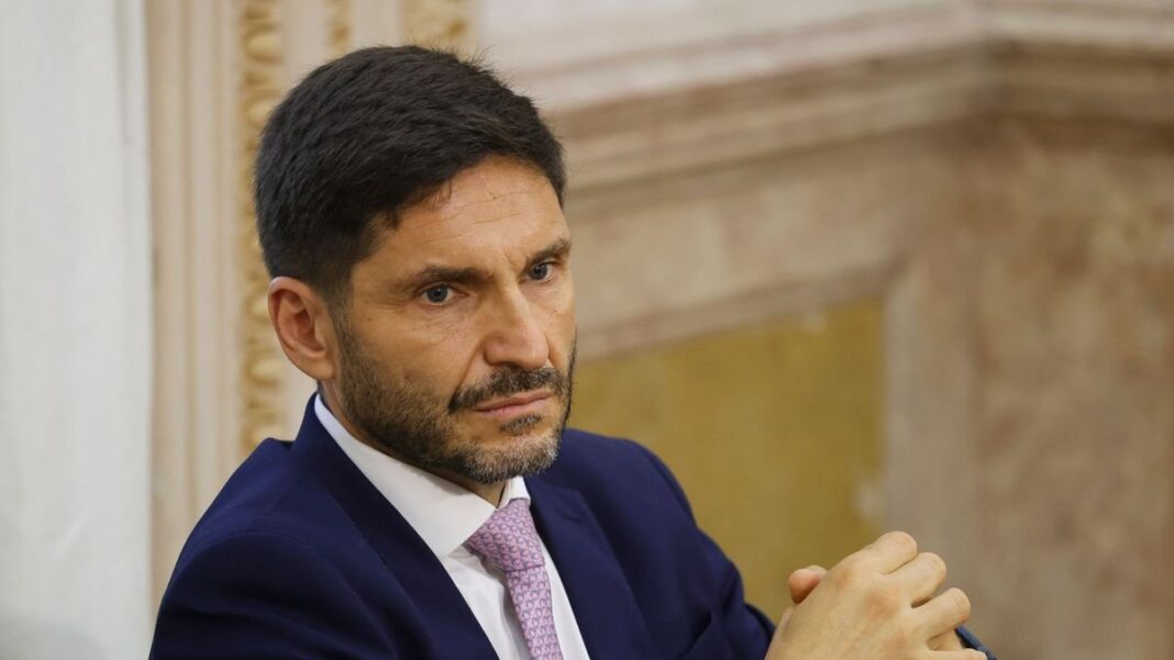 Maximiliano Pullaro y Javier Milei en un acto oficial