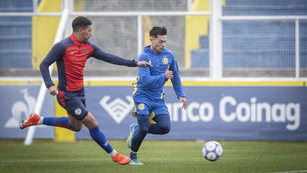 Jugadores de Rosario Central en el amistoso ante San Lorenzo en Arroyo Seco