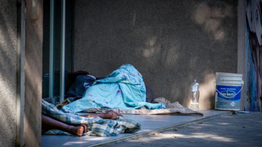 Personas en situación de calle en Rosario durante operativo de frío