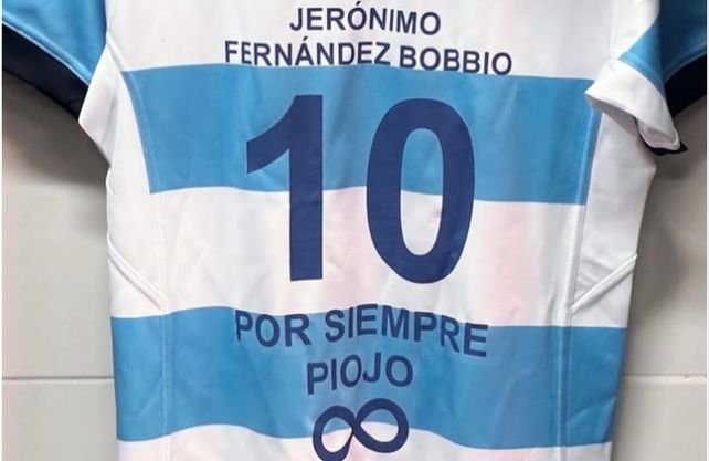 Jerónimo Fernández Bobbio jugando al rugby