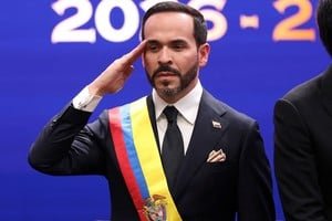 Abelardo De la Espriella durante su ceremonia de asunción presidencial en Cali