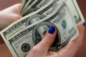 Cotización del dólar en pizarra