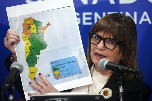 Patricia Bullrich en conferencia de prensa en el Senado