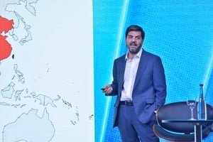 Fernando Marengo hablando en Experiencia Idea en la Bolsa de Comercio de Rosario