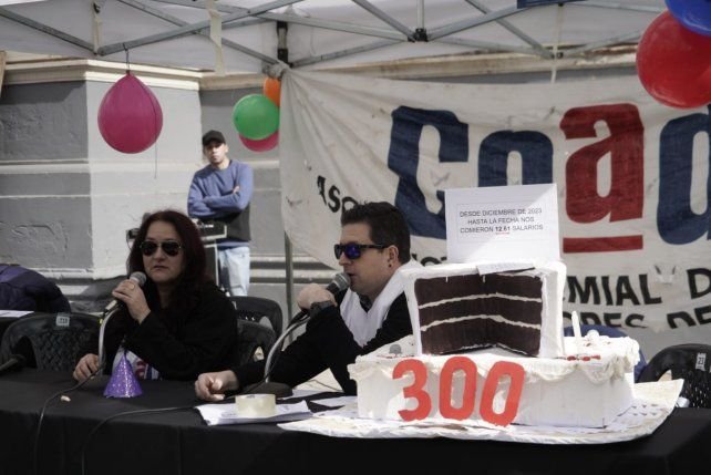 Docentes de la UNR en protesta por financiamiento universitario