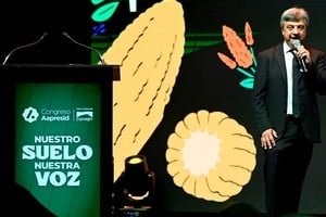 Campo agrícola en Argentina con tecnología de siembra directa