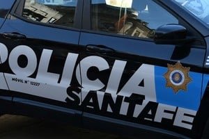Policía en la puerta de una vivienda en San Justo