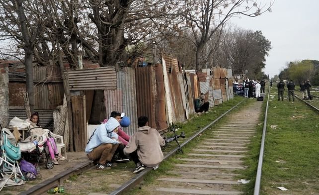 Vías del tren en zona noroeste de Rosario