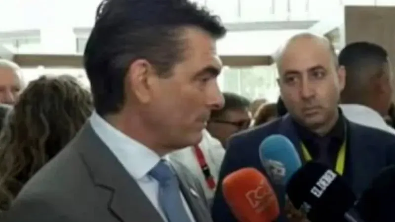 Fernando Cerimedo en una conferencia