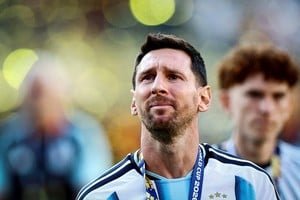 Lionel Messi con su padre Jorge Messi