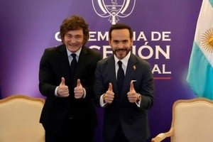 Javier Milei y Abelardo de la Espriella se saludan en Colombia