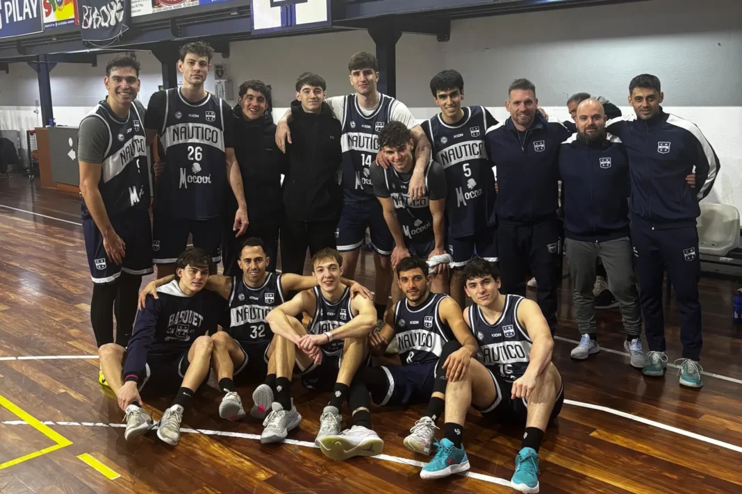 Partido de básquet entre Náutico y Provincial