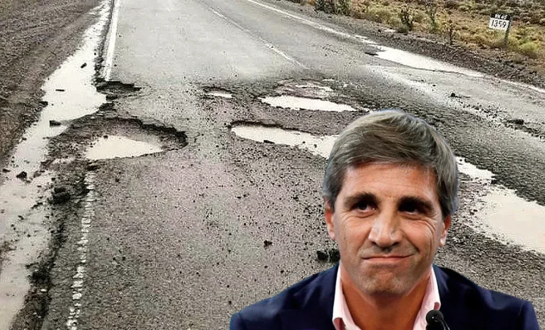 Ruta nacional en mal estado con tránsito de camiones