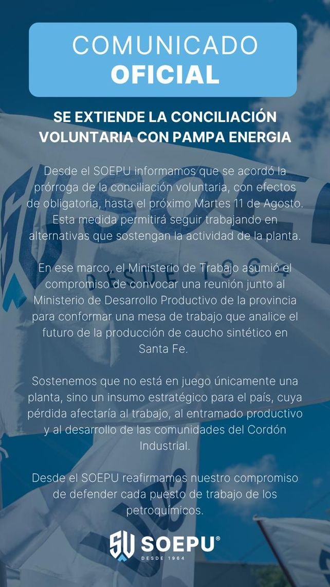 Trabajadores concentran frente al Ministerio de Trabajo de Santa Fe en Rosario por el conflicto en Pampa Energía