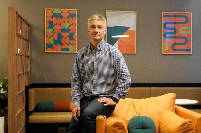 Fernando de Andreis, secretario general del PRO, en una reunión política