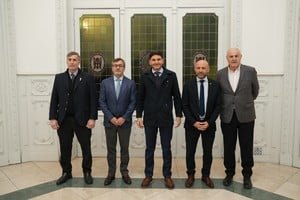 Reunión entre el gobernador Pullaro y autoridades de la UIA