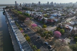 Vista de la ciudad de Santa Fe con infraestructura deportiva