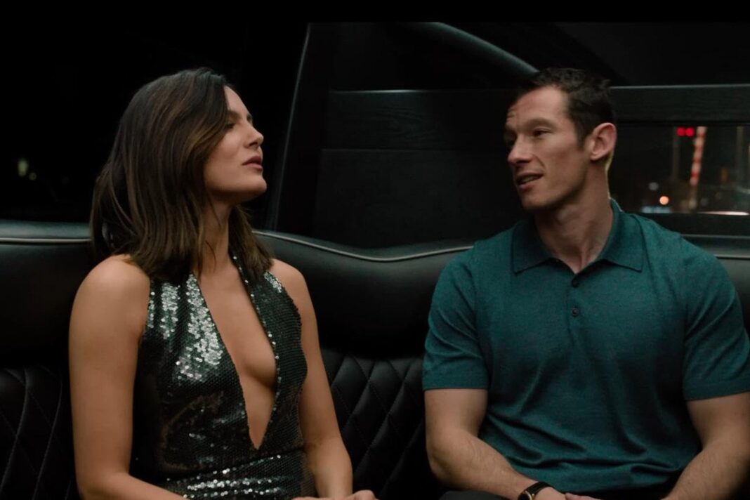 Escena de la película Solo por una noche con Callum Turner y Monica Barbaro en Nueva York