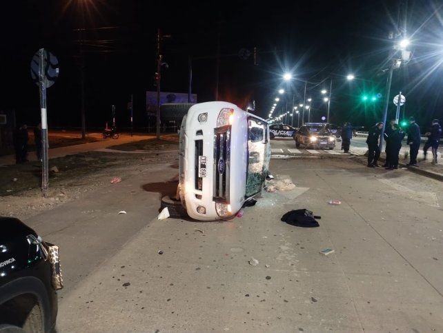Policía de Santa Fe en operativo tras robo en Funes