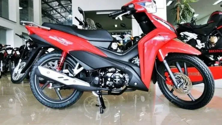 Motos 0 km en un concesionario
