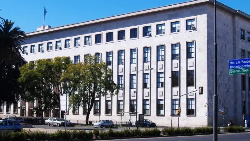 Fachada de los Tribunales de Rosario