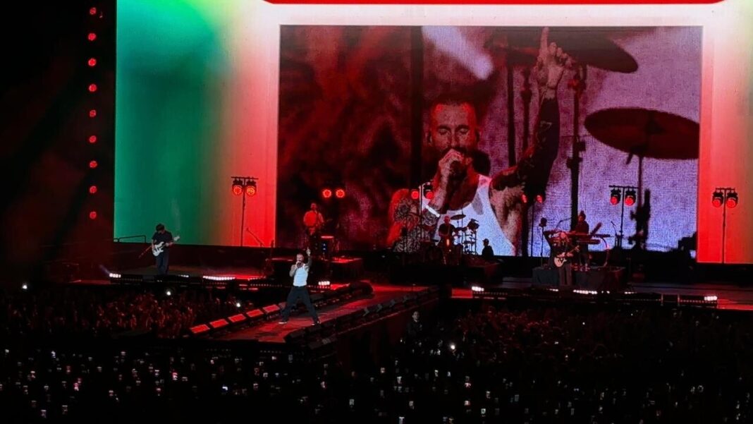 Maroon 5 en concierto en el Movistar Arena de Buenos Aires