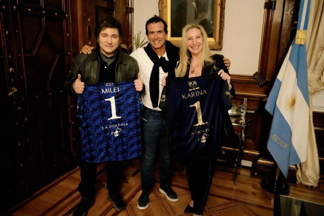 Adolfo Cambiaso junto a Javier Milei y su hermana Karina