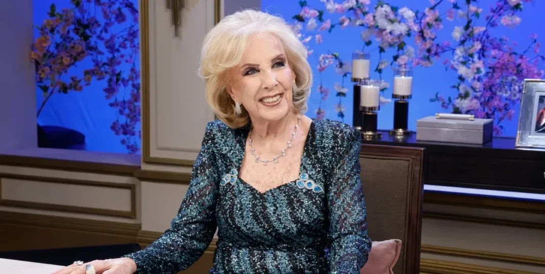 Mirtha Legrand durante una emisión televisiva