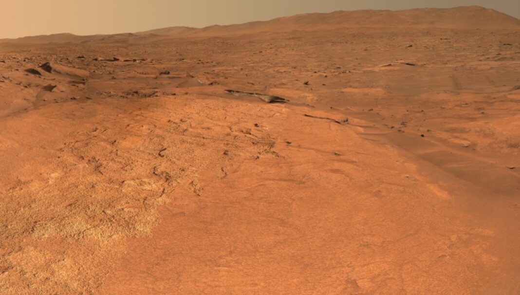 Imagen del cráter Jezero en Marte captada por el rover Perseverance