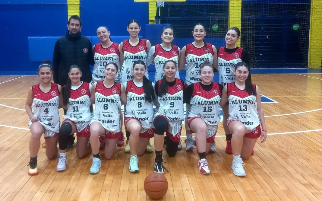 Partido de básquet femenino entre Paganini y Central
