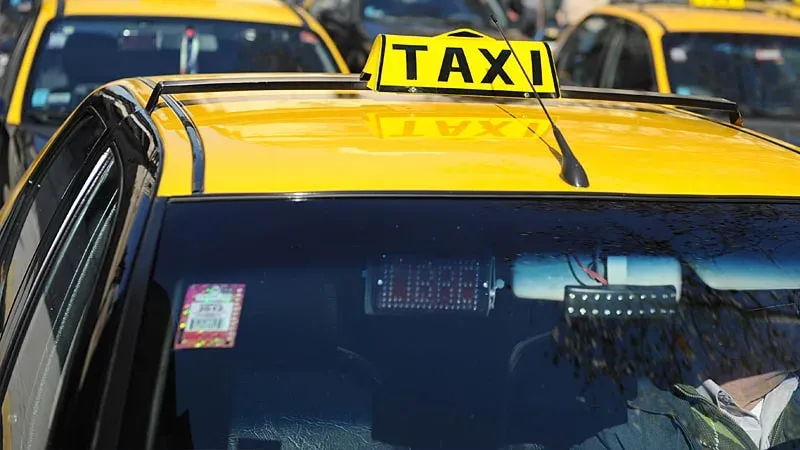 Taxistas en el Concejo Municipal de Santa Fe