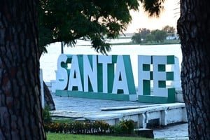 Cielo nublado y lluvia aislada en la ciudad de Santa Fe