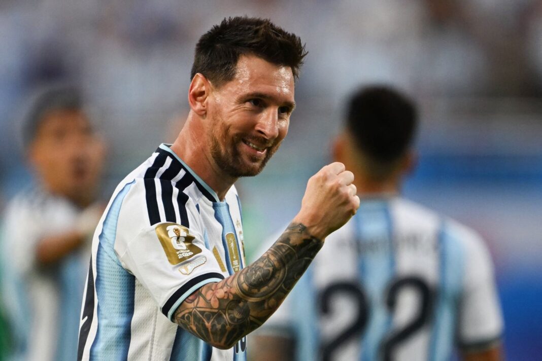 Lionel Scaloni, director técnico de la selección argentina, durante una práctica