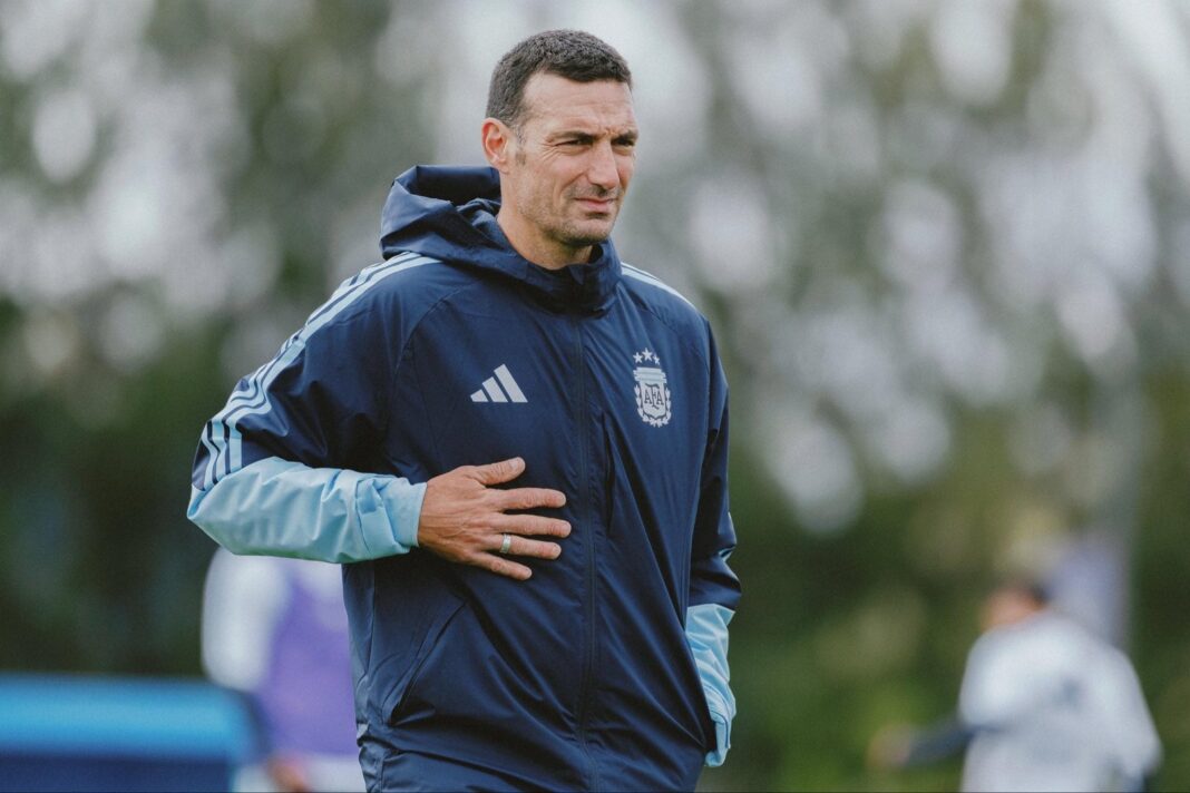 Lionel Scaloni durante un entrenamiento de la Selección Argentina