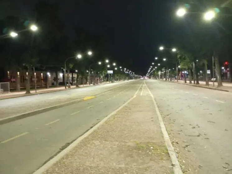 Vista del bulevar Oroño en Rosario con el tránsito liberado tras el cierre de los Juegos Suramericanos Santa Fe 2026