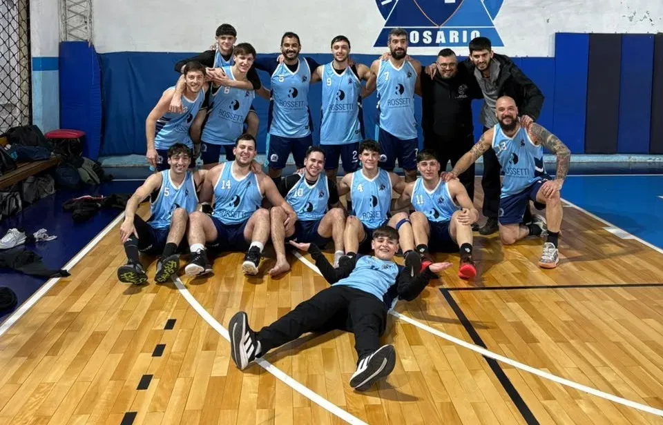 Partido de básquet entre Sportsmen Unidos y Temperley en Rosario