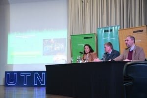 Acto de presentación de la carrera de Ingeniería Mecatrónica en la UTN Santa Fe