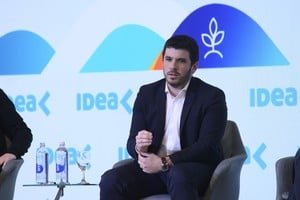 Leonel Chiarella durante su exposición en el Coloquio IDEA