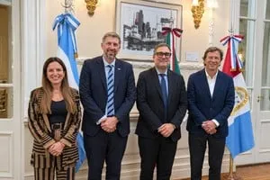 Cónsul general de Italia en Rosario, Filippo Romano, durante su visita a Santa Fe