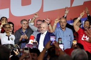 Urnas electrónicas en Brasil durante la primera vuelta electoral