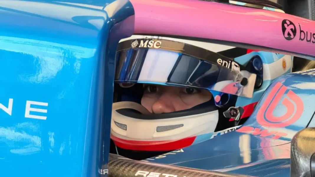 Franco Colapinto durante la clasificación del Gran Premio de Singapur de Fórmula 1