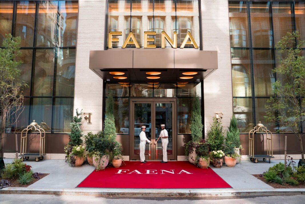 Fachada del hotel Faena New York en la intersección de 11th Avenue y 18th Street, Chelsea